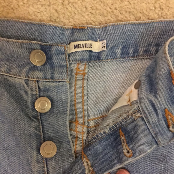 PERFECT CONDITION BRANDY MELVILLE JEAN SHORT - Picture 2 of 6